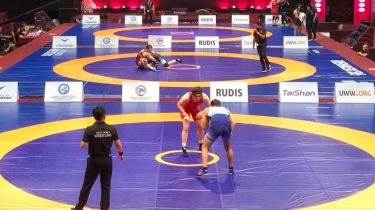 Қазақстандық екі балуан Азия чемпионатының жартылай финалына шықты