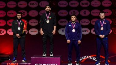 Азамат Дәулетбеков пен Едіге Қасымбек Азия чемпионатының қола жүлдегері атанды