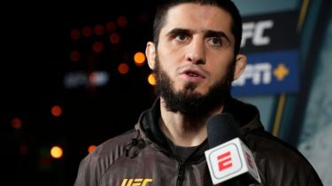 «Жайнамазым өзімде қалды»: Ислам Махачев Италияда ұрылардың құрбаны болды