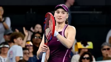 Елена Рыбакина Ресейдің бірінші ракеткасын жеңіп, финалға шықты