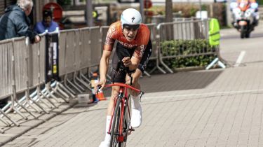 21 жастағы велошабандозды жаттығу кезінде көлік қағып, мерт қылды