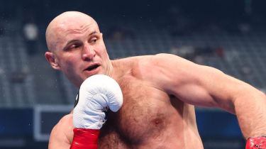 Иван Дычко Zuffa Boxing-тегі дебютінде қарсыласын нокдаунға жіберді