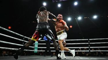 Тим Цзю Эррол Спенсті жеңіп, WBA чемпионын жекпе-жекке шақырды