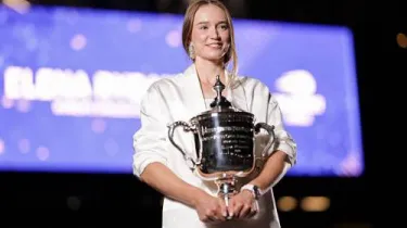 Елена Рыбакина ресми түрде әлемнің бірінші ракеткасы атанды