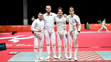 Тарихи жеңіс: Қазақстан семсерлесушілері Азия ойындарының чемпионы атанды
