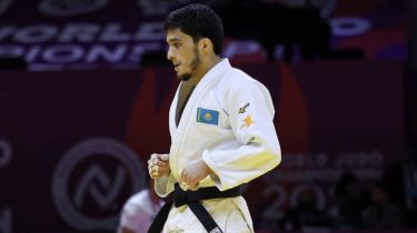 Шерзод Давлатов әлем чемпионы Рюдзу Нагаяманы жеңіп, финалға шықты