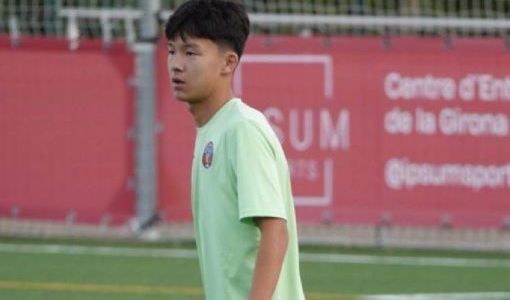 Қазақстандық алғашқы футболшы «Барселонамен» келісімшартқа отырды