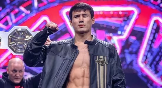 Еркебұлан Тоқтар ресейлік танымал файтерді небәрі 1,5 минутта нокаутпен жеңді