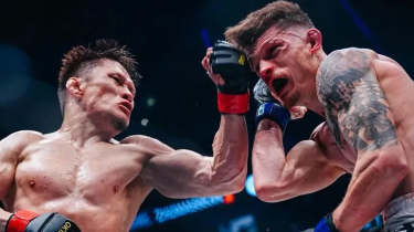 Жалғас Жұмағұлов Oktagon-да техникалық нокаутпен жеңіске жетті