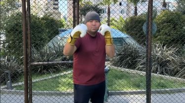 «Басыма пистолет тақады»: Еркебұлан Шыналиев Түркияда өзіне қастандық жасалғанын айтты