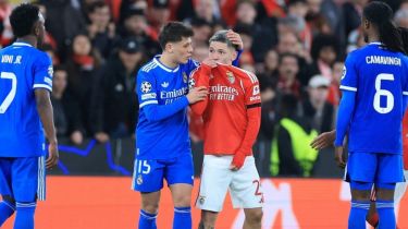 Алаңда аузын жапқан футболшылар алаңнан қуылуы мүмкін