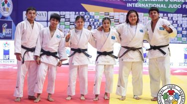 Елдос пен Абибаның ізбасарлары әлем чемпионатында командалық сайыста алтын алды